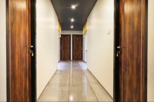 Hotel Giri Shankara