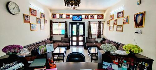 Hostal Guru Kripa Guest House