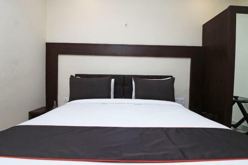 Hotel Oyo 81087 Collection O Vrindavan Palace
