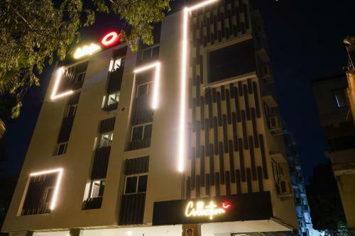 Hotel Collection O 42514 Banjara Hills
