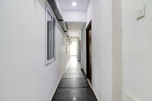 Hotel Oyo Flagship 76284 Tollywood Suites
