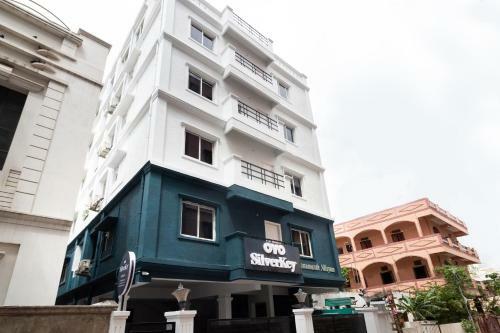Hotel Silverkey Executive Stays 36044 Hanumanth Nilayam