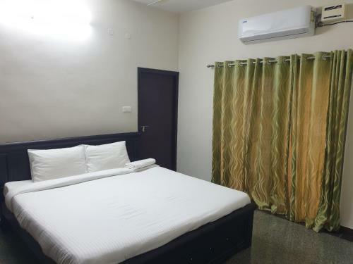 Hostal Oak Suites Guest House