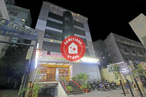 Hotel Townhouse 83514 Assembly Metro Station