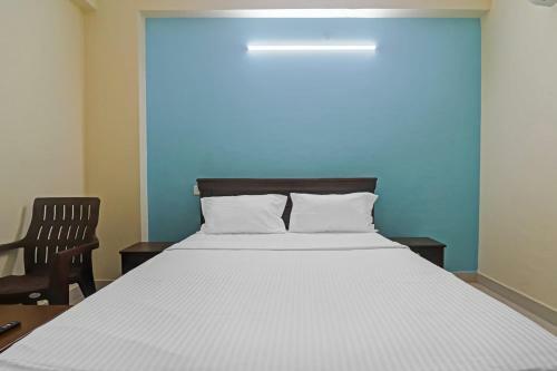 Oyo 85841 Hotel Vibrant Golden Bay