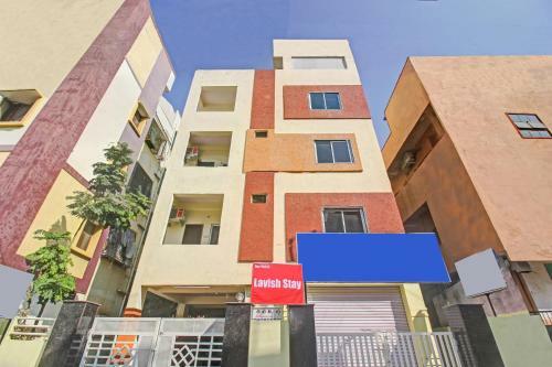 Oyo 84232 Hotel Lavish Stay