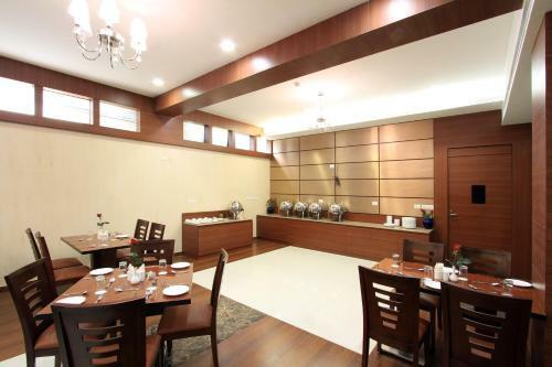 Hostal Sona South City