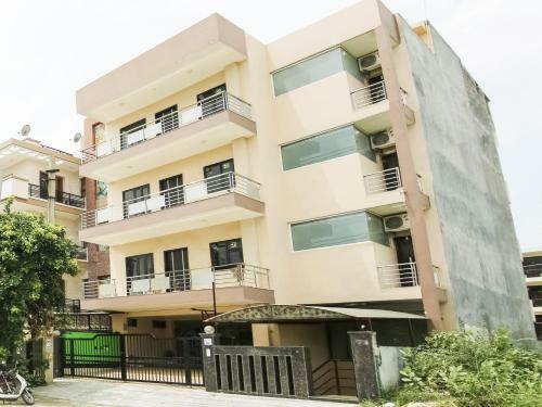 Hotel Collection O 74733 Grewal Residency