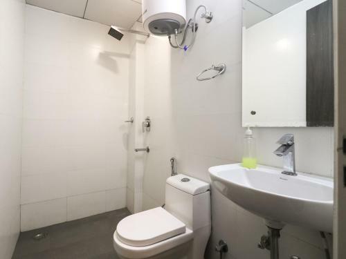Hotel Oyo 81443 Golf Inn Rooms