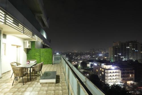 Hotel Regenta Suites Gurugram, Sohna Road, Sector 49