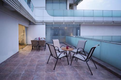 Hotel Regenta Suites Gurugram, Sohna Road, Sector 49