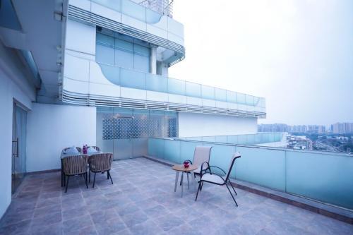 Hotel Regenta Suites Gurugram, Sohna Road, Sector 49