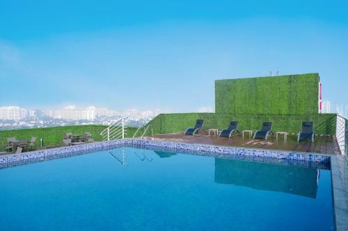 Hotel Regenta Suites Gurugram, Sohna Road, Sector 49