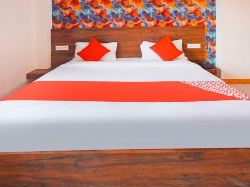 Collection O 62269 Hotel Elegant
