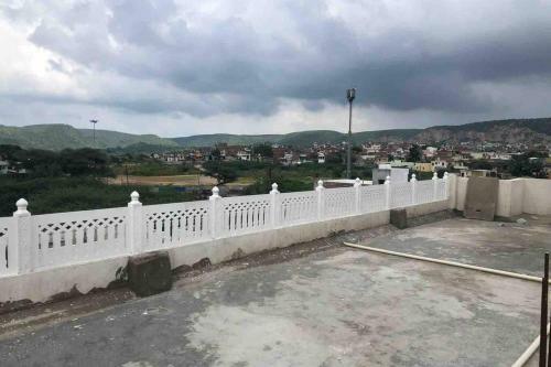 Apartamento Lovely 2 Bhk Appartement With Rooftop