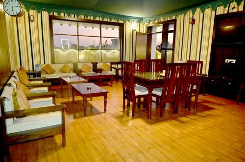 Hostal Suryansh Outhouse