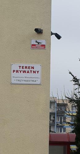 Apartament Dwupokojowy Trzynastka - Strze?ony Parking
