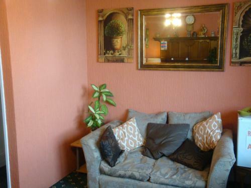 Posada Spencer Court
