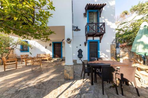 Charming Villa With Pool And Garden Surrounded By Nature In Bodrum
