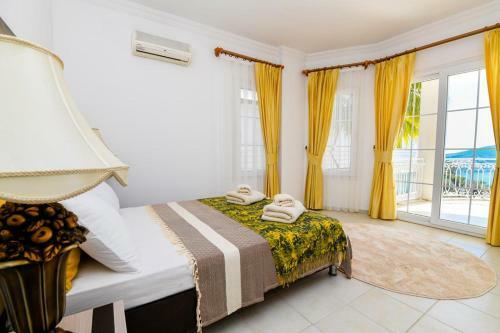 Villa White Cocoon