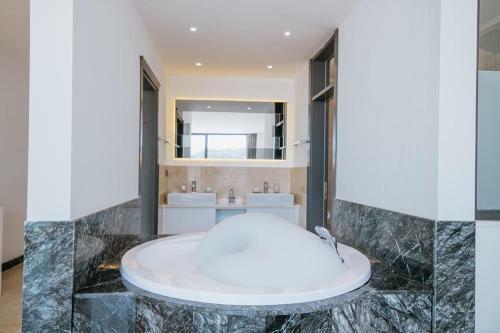 Villa Unlimited 2 Luxury 6 Bedroom Villa