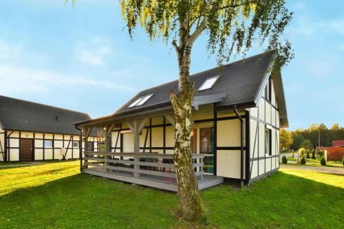Apartment In Jaroslawiec With A Playground