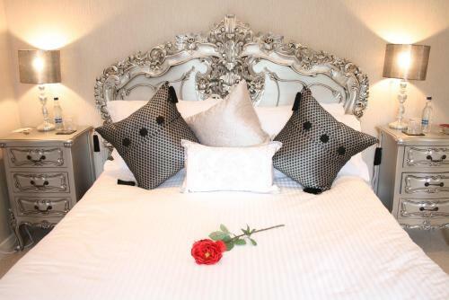 Ayrs And Graces - Luxury Bed And Breakfast