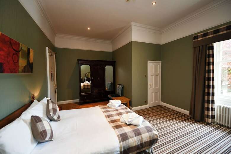 Hostal Savoy Park Hotel