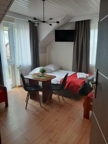 Bed & Breakfast Pokoje Go?cinne Krzy?