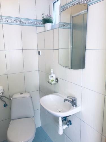 Pokoje I Apartamenty 200 M Do Pla?y