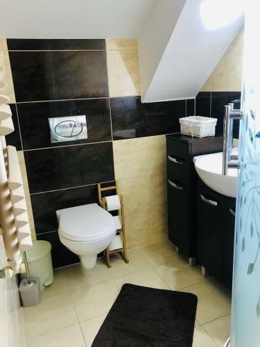 Pokoje I Apartamenty 200 M Do Pla?y
