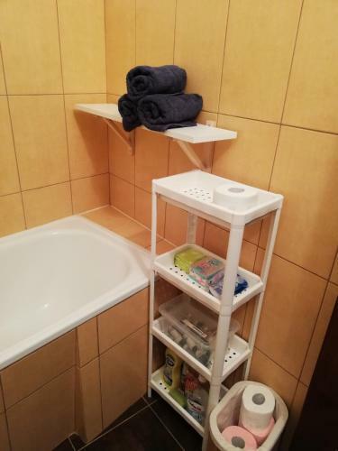 Comfortable Apartment Close To Spodek