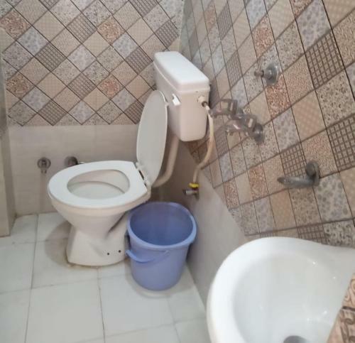 Hotel Welcome By Wb Inn, Kanpur