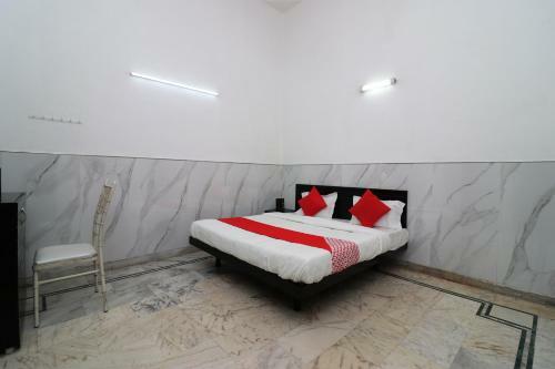 Hotel Oyo 26764 Tribhuvan Palace