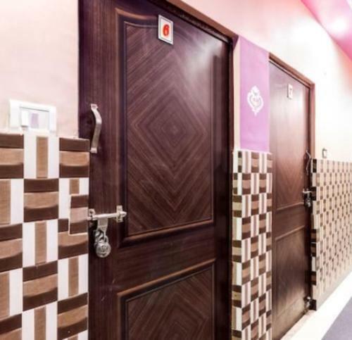 Hotel Asha Palace By Wb Inn, Kanpur