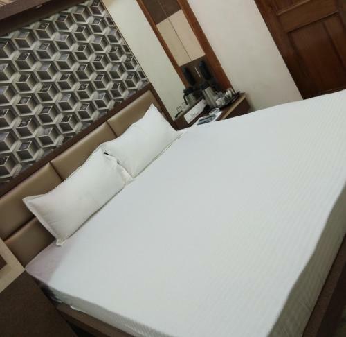 Shubh Hotel By Wb Inn, Kanpur
