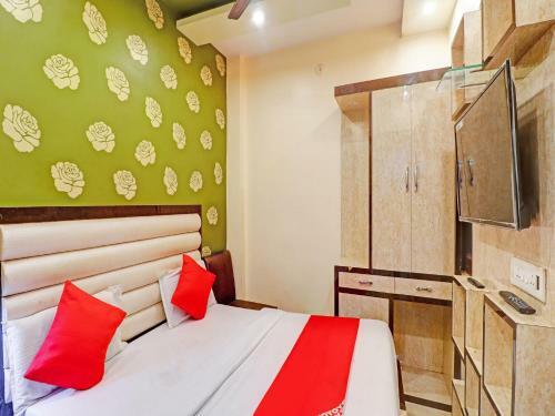 Oyo 75137 Hotel Shree Narayan Regency