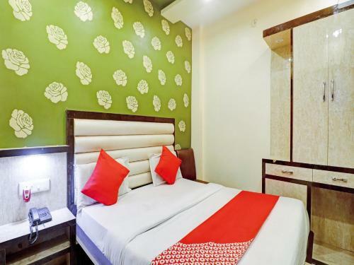 Oyo 75137 Hotel Shree Narayan Regency