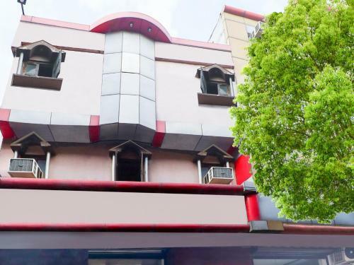Oyo 75137 Hotel Shree Narayan Regency