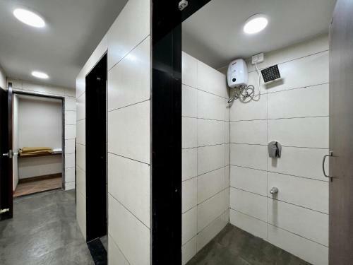 Hotel Paramount Riverfront Resort & Spa, Karjat