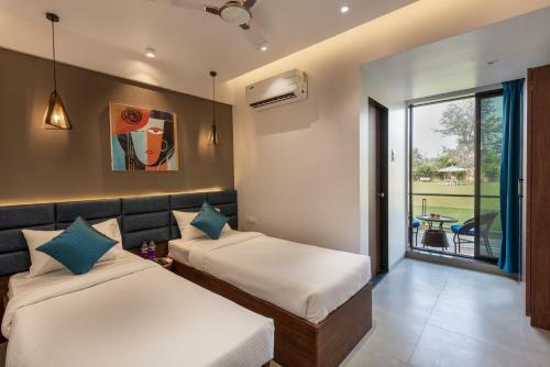 Hotel Paramount Riverfront Resort & Spa, Karjat