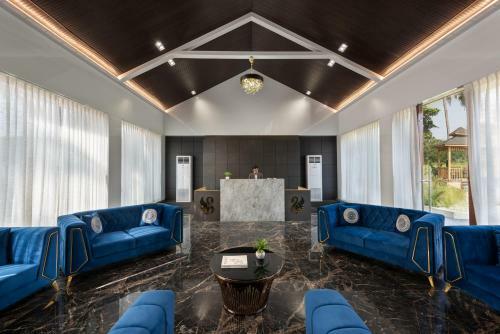 Hotel Paramount Riverfront Resort & Spa, Karjat