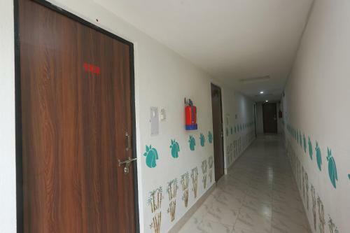 Hotel Oyo 61919 Piyush Residency