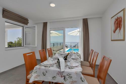 Villa Violet Salt Water Pool & Free Beach Parking