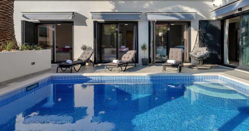 Lulani Pool Apartment