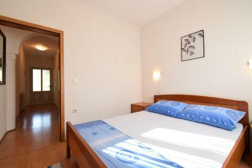 Apartment Uvo 1 With Shared Pool