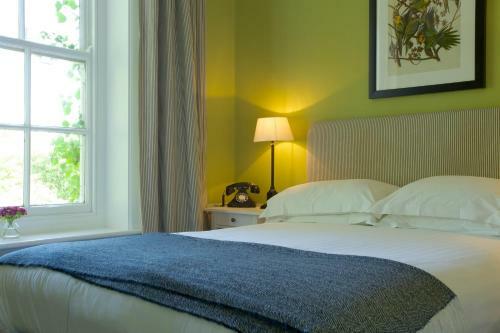 The Manor At Sway ? Hotel, Restaurant And Gardens