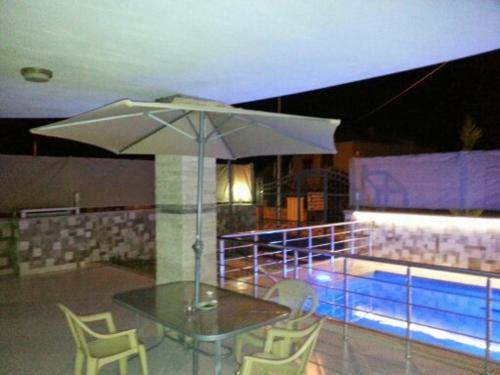 Ku?adas? Nda Havuzlu Muhte?em Villa Roma