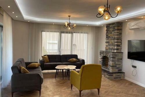 6+2 Luxurious Villa With Lake View In Sapanca