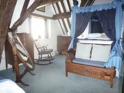 Hostal Cardynham House